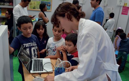 Incentivando niñas y niños